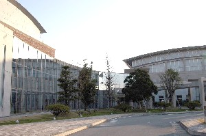 松橋総合体育文化センター(ウイングまつばせ)の外観写真