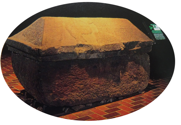 船形石棺の写真