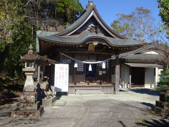波多神社の拝殿の写真
