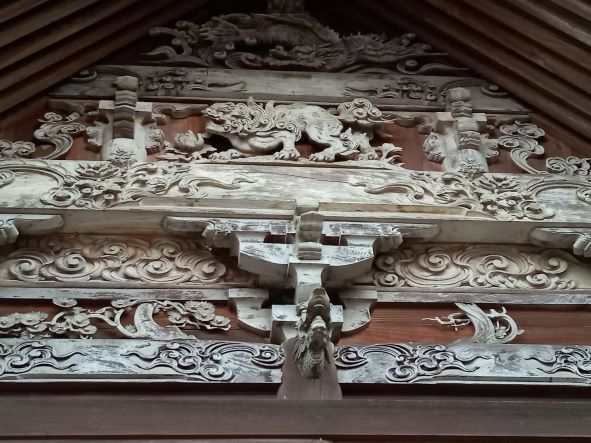 波多神社 神殿の彫刻の写真