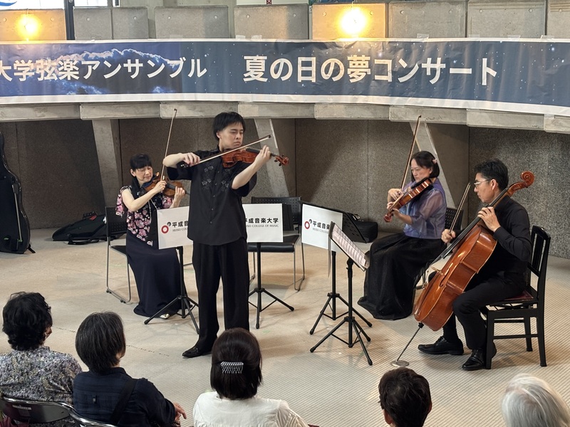 弦楽器4重奏の様子