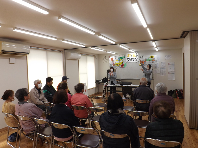 会場を後ろから撮った写真