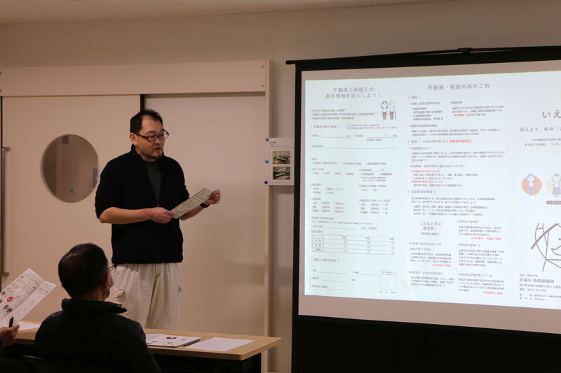 佐藤准教授の説明の様子の写真