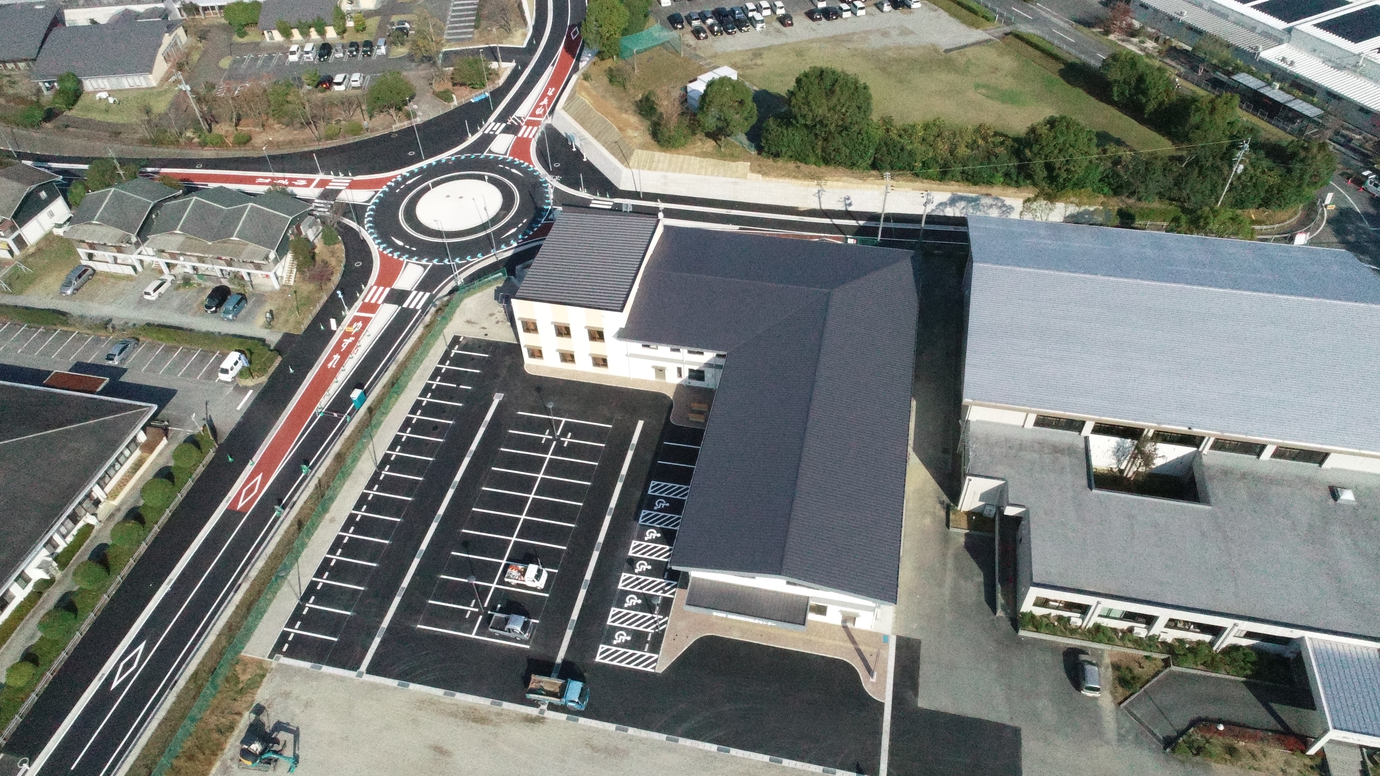松橋東防災拠点センターを上空から撮影した画像