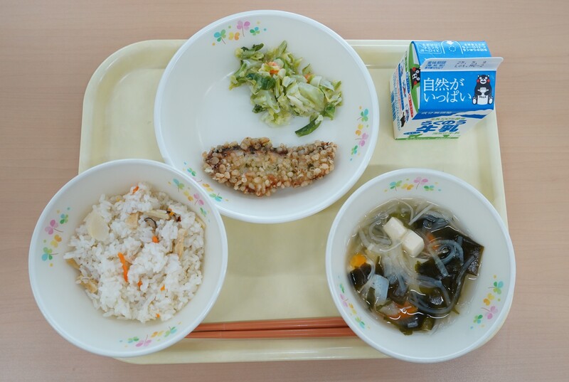 給食の写真