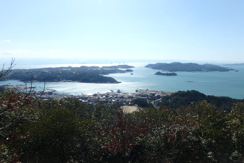 三角岳山頂から撮影した景色の写真